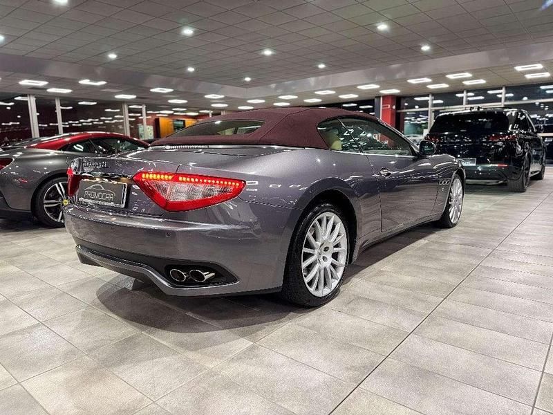 Usata Maserati GranCabrio 439 CV (322 kW) 2011 Antracite Cabrio
