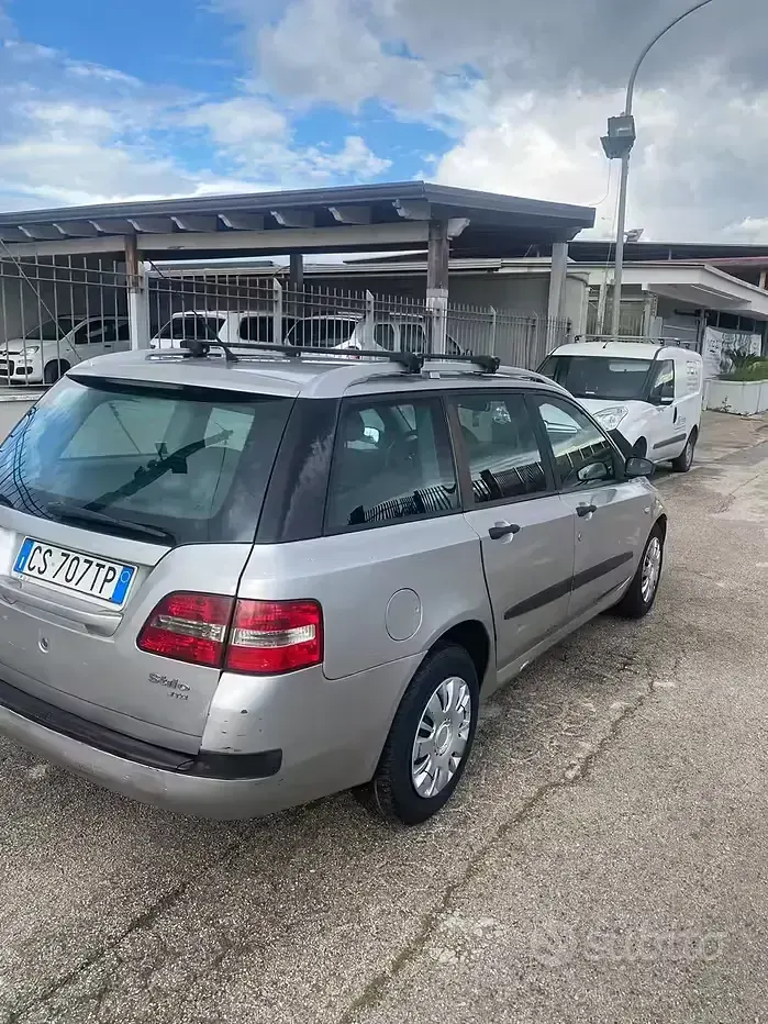 Usata Fiat Stilo 80 CV (58 kW) 2006 Grigio Station wagon