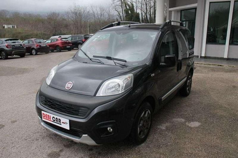 Usata Fiat Qubo Trekking 95 CV (69 kW) 2019 Nero Monovolume