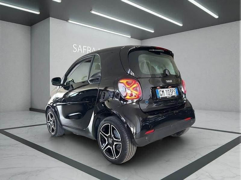 Usata Smart ForTwo Coupé Pulse 60 kW (82 CV) 2023 Nero Utilitaria