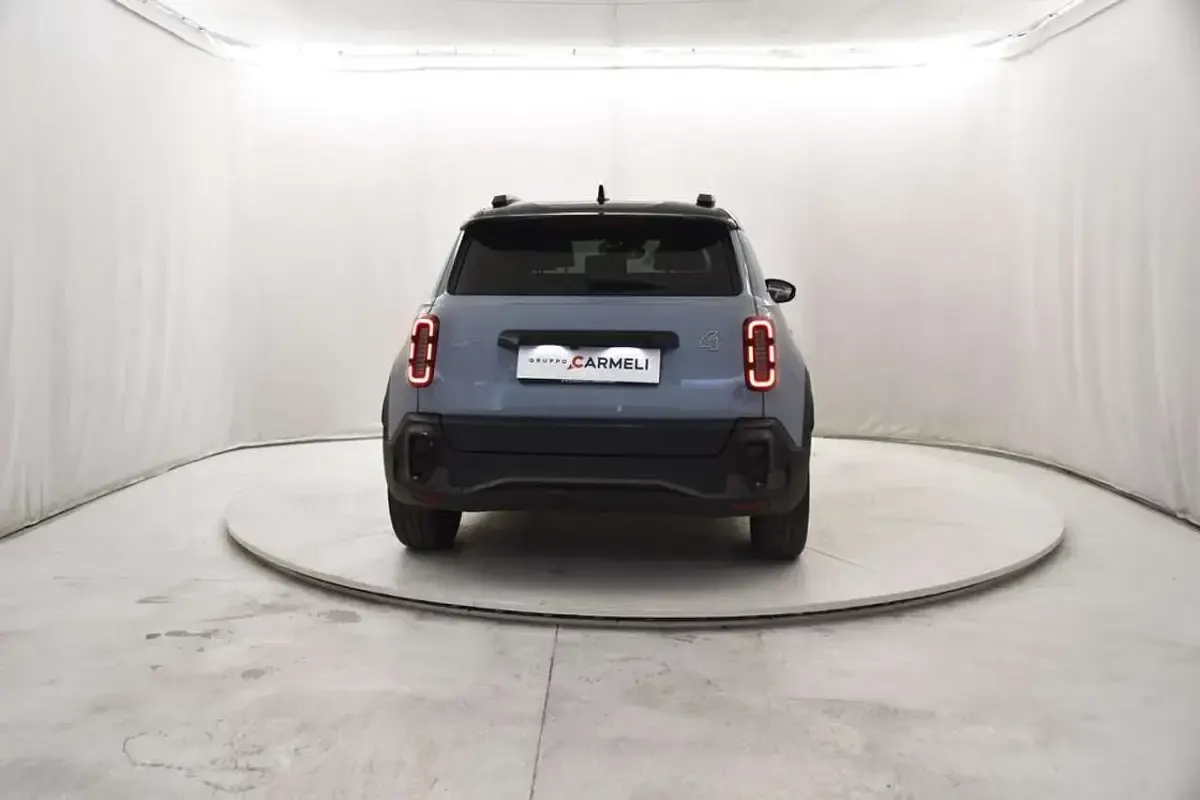Nuova Renault 4 E-Tech Komfort 110 kW (150 CV) 2025 Blu celeste / tetto nero SUV