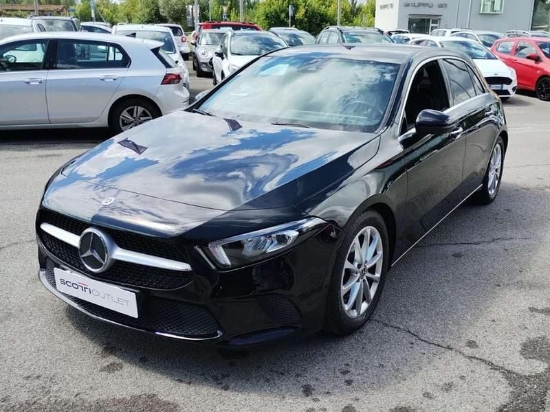 Black met Usata 2019 Mercedes A180 Tre volumi | 20.700 € (Ottimo prezzo) - Immagine 1/4