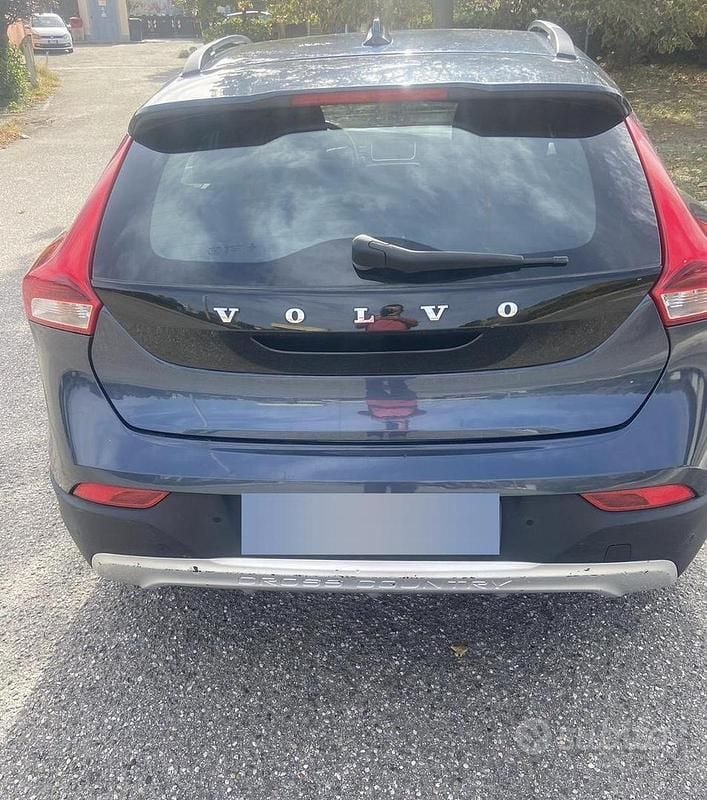 Usata Volvo V40 2017 Grigio Berlina