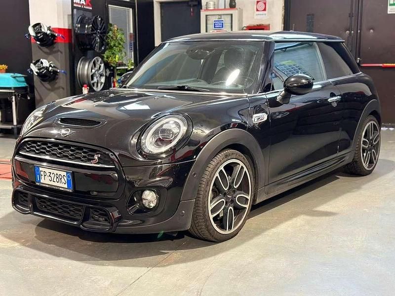 Usata Mini Cooper SD Business 170 CV (125 kW) 2018 Utilitaria