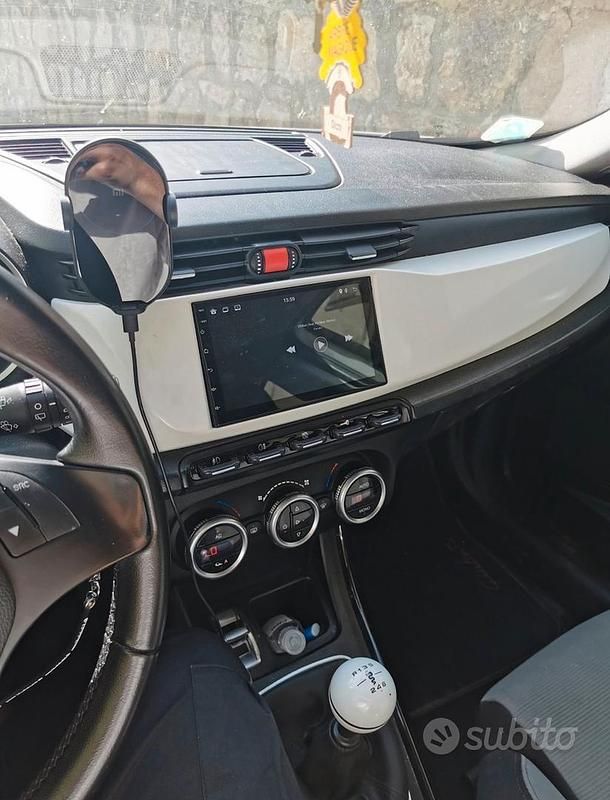 Usata Alfa Romeo Giulietta Distinctive 105 CV (77 kW) 2011 Bianco Berlina