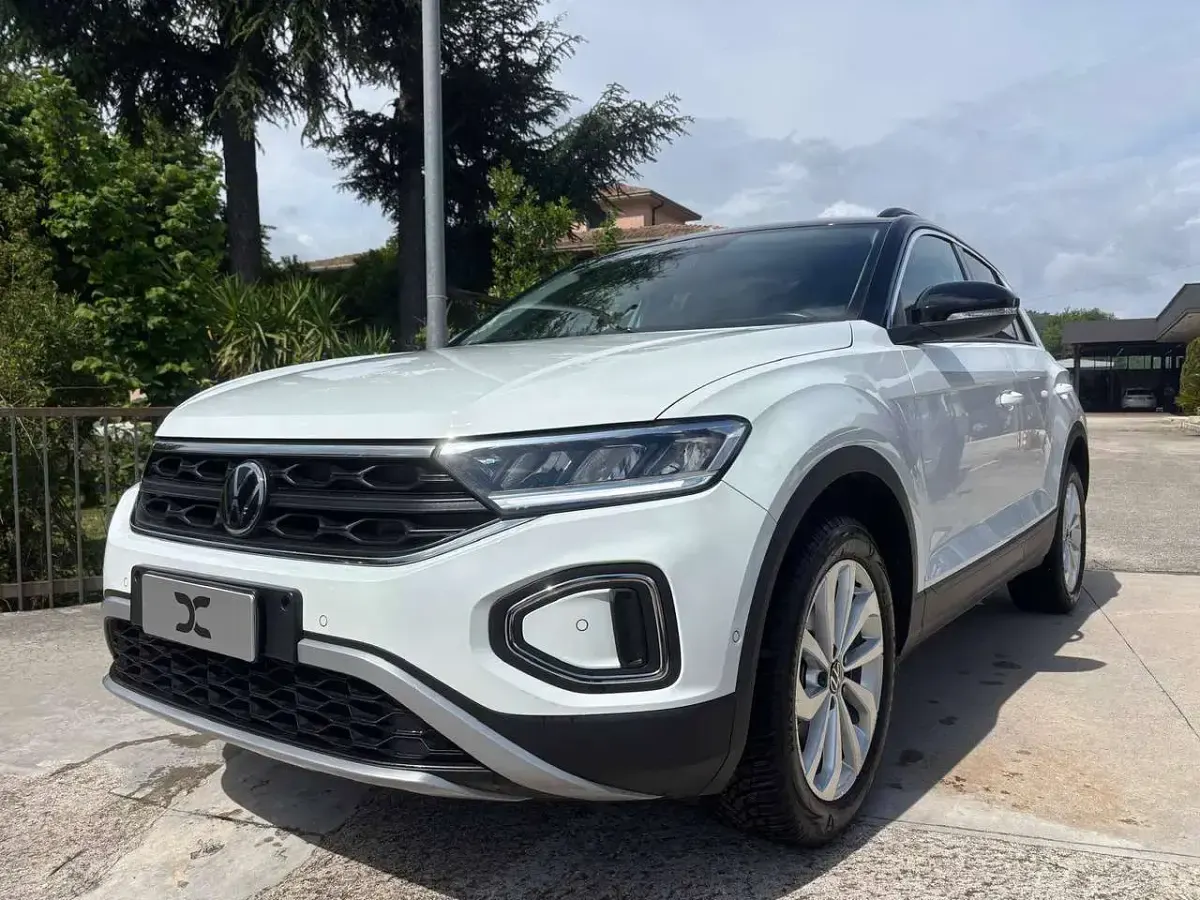 Usata VW T-Roc 110 CV (80 kW) 2022 Bianco SUV