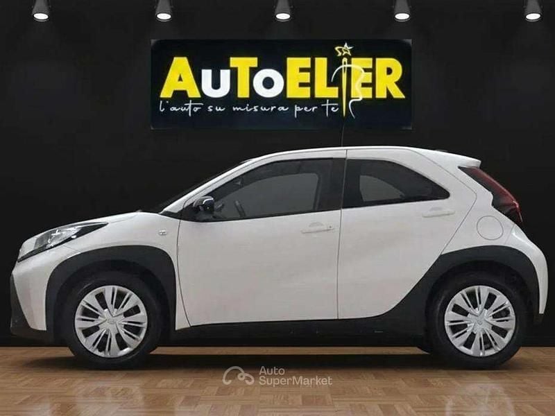 Nuova Toyota Aygo X Active 72 CV (52 kW) 2026 Bianco SUV