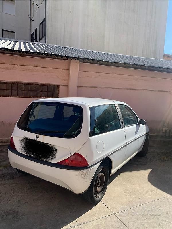Usata Lancia Ypsilon 60 CV (44 kW) 1998 Utilitaria