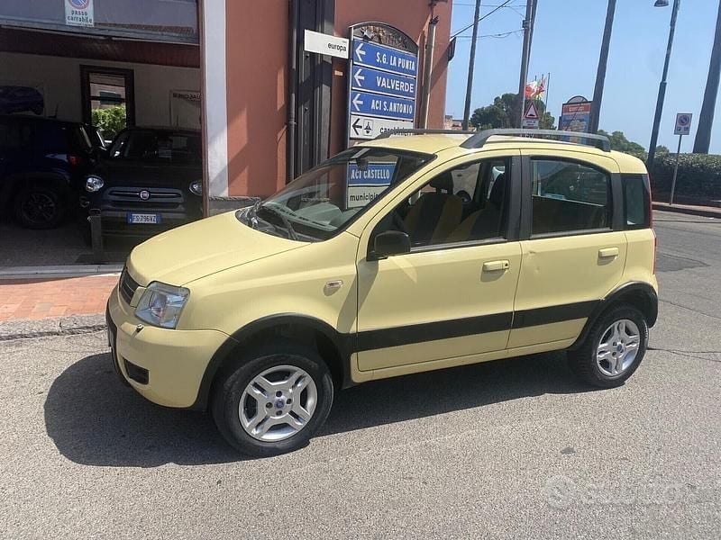 Usata Fiat Panda 4x4 Climbing 60 CV (44 kW) 2007 Giallo Utilitaria