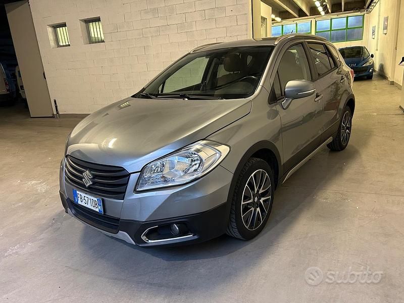 Grigio Usata 2015 Suzuki SX4 S-Cross Cool SUV | 10.950 € (Cara) - Immagine 1/4