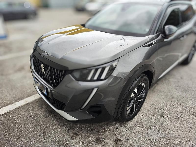 Usata Peugeot 2008 GT 131 CV (96 kW) 2022 Grigio SUV