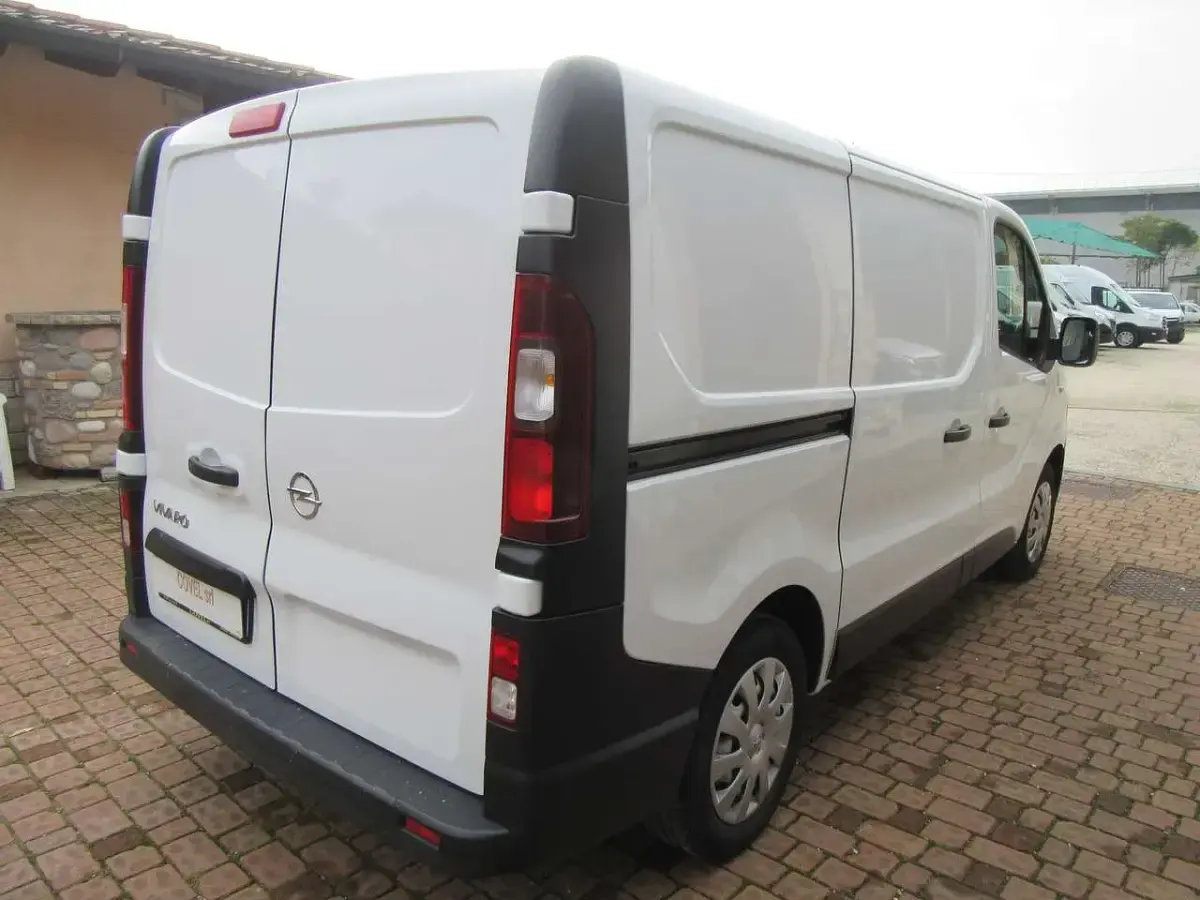 Usata Opel Vivaro 121 CV (88 kW) 2019 Bianco Monovolume