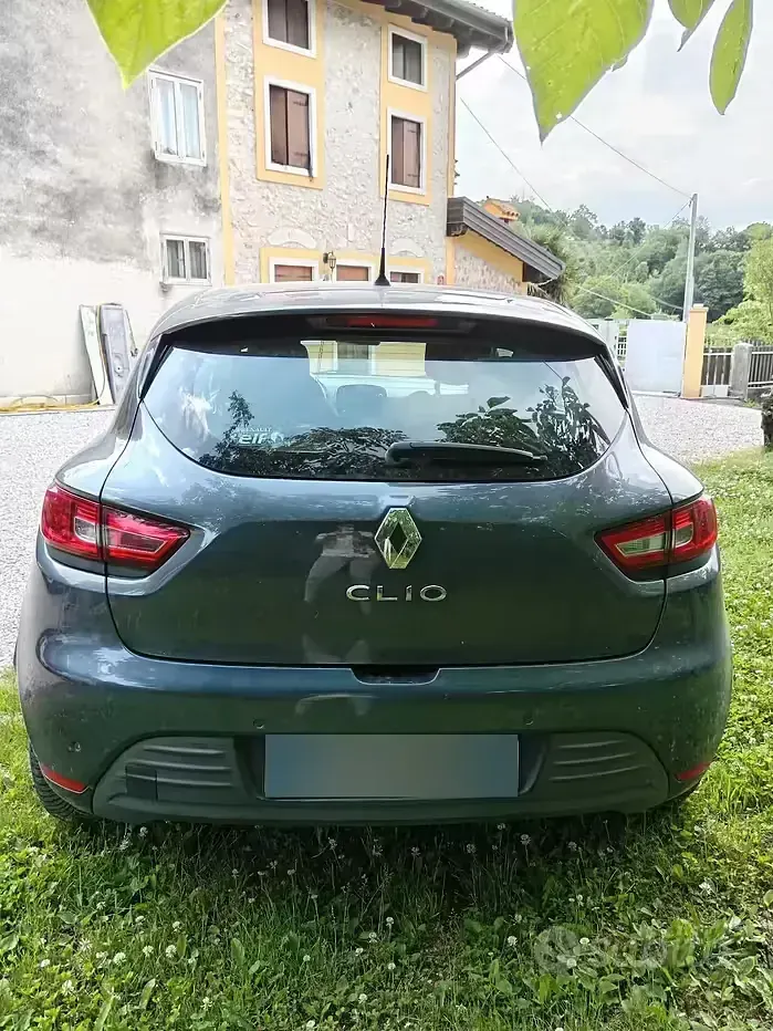 Usata Renault Clio IV 90 CV (66 kW) 2018 Grigio Berlina