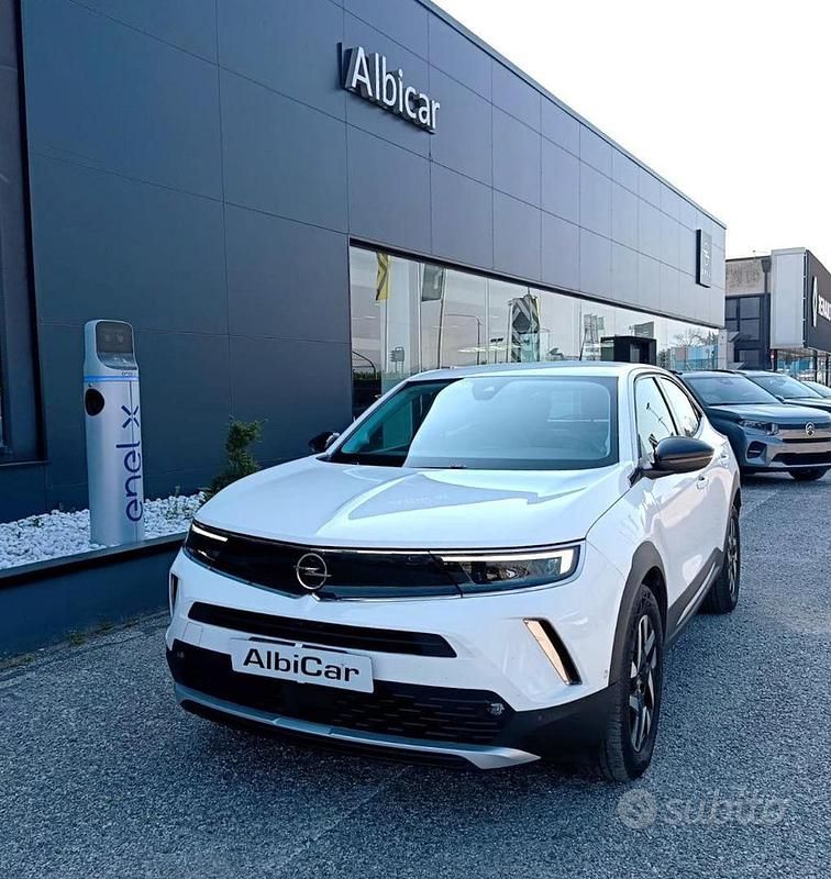 Usata Opel Mokka Elegance 131 CV (96 kW) 2022 Bianco SUV