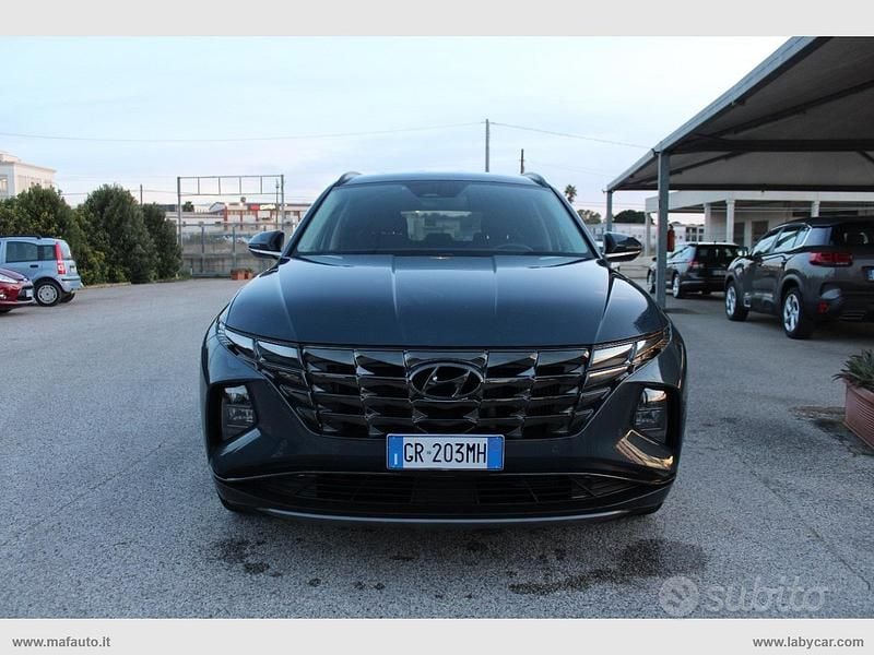 Grigio Usata 2023 Hyundai Tucson SUV | 21.000 € (Ottimo prezzo) - Immagine 1/4