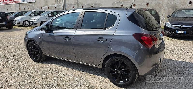 Usata Opel Corsa Cosmo 90 CV (66 kW) 2019 Grigio Utilitaria