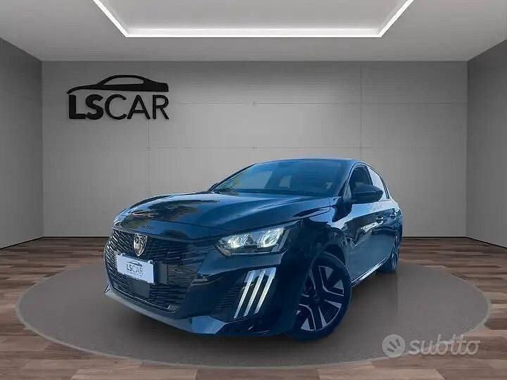 Usata Peugeot 208 Allure 101 CV (74 kW) 2025 Nero Utilitaria