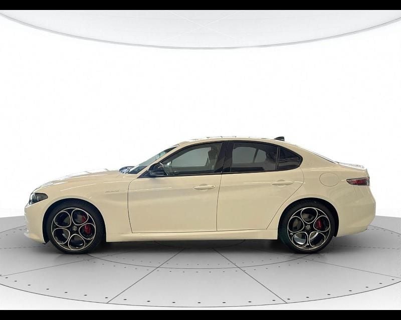 Nuova Alfa Romeo Giulia Veloce 160 CV (117 kW) 2025 Bianco alfa Berlina