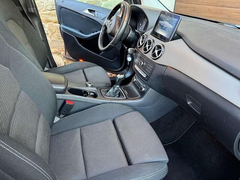 Usata Mercedes B180 Premium 109 CV (80 kW) 2016 Monovolume