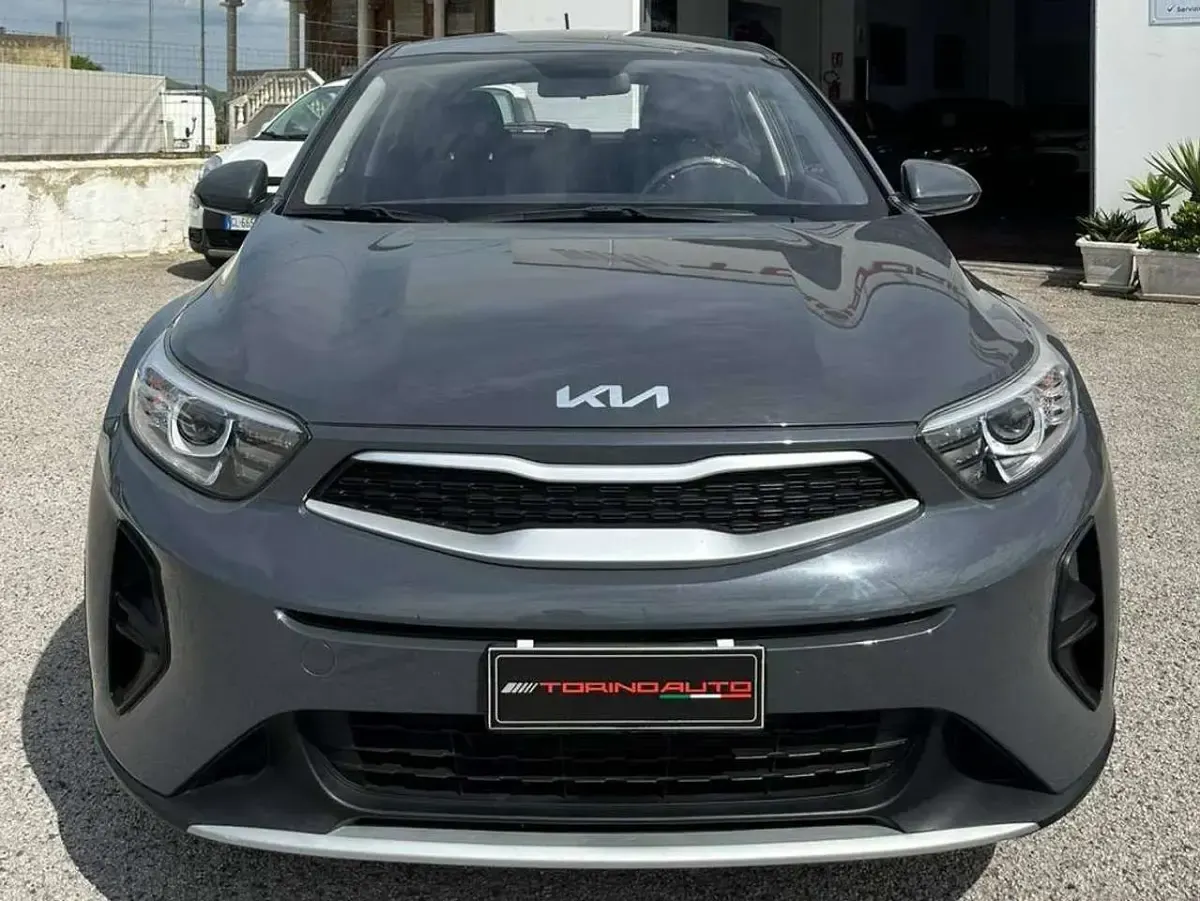 Usata Kia Stonic Urban 84 CV (61 kW) 2022 Grigio SUV