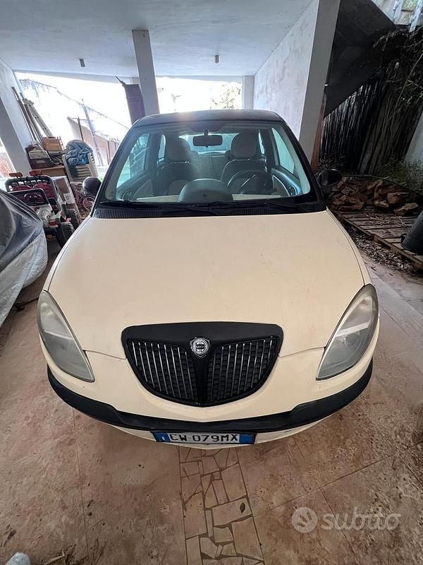 Usata 2003 Lancia Ypsilon Due volumi | 3000 € - Immagine 1/4
