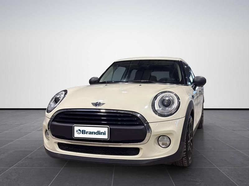Usata Mini One D Hype 95 CV (69 kW) 2018 Beige cappuccino Utilitaria