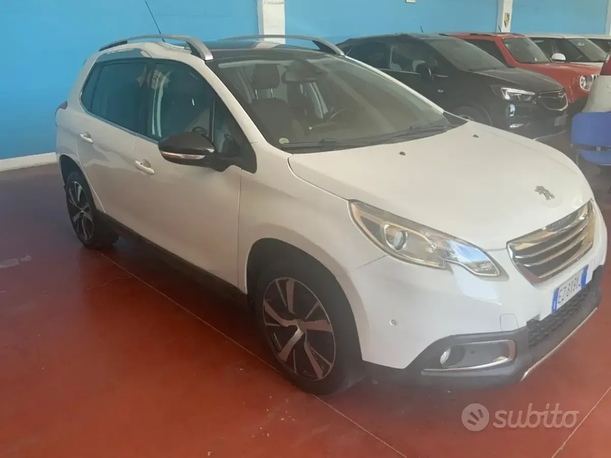 Usata Peugeot 2008 Allure 99 CV (72 kW) 2015 Bianco SUV