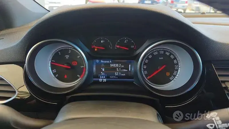 Usata Opel Astra Dynamic 136 CV (100 kW) 2017 Bianco Berlina