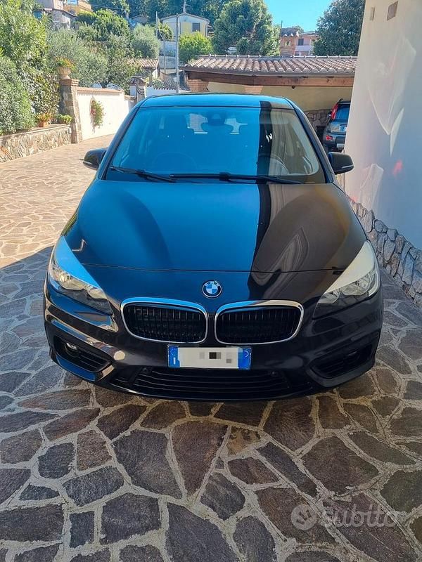 Marrone Usata 2016 BMW 216 Tre volumi | 10.500 € (Buon prezzo) - Immagine 1/4