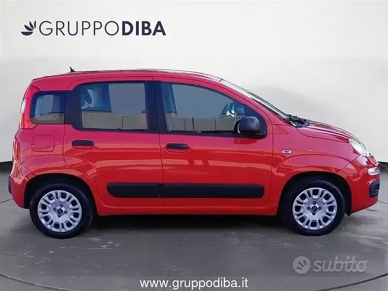Usata Fiat Panda Pop 69 CV (50 kW) 2018 Rosso Utilitaria