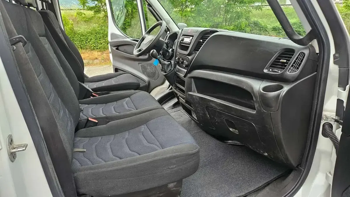 Usata Iveco Daily 150 CV (110 kW) 2018 Bianco Furgone