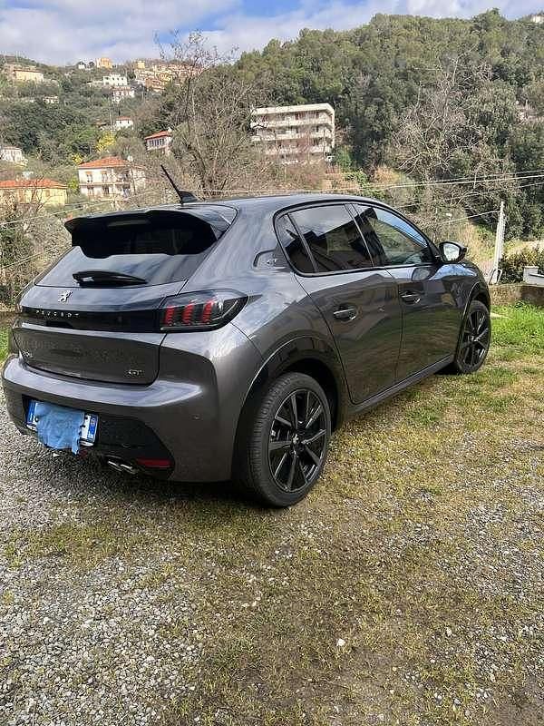 Usata Peugeot 208 GT 131 CV (96 kW) 2023 Utilitaria