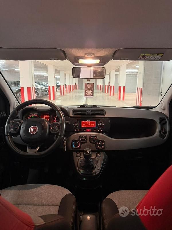 Usata Fiat Panda Lounge 80 CV (58 kW) 2017 Grigio Utilitaria