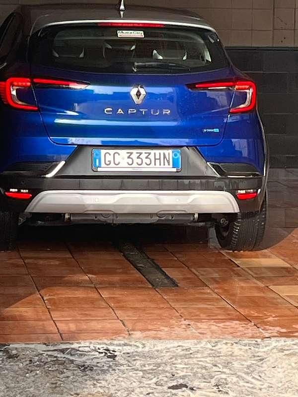 Usata Renault Captur Initiale Paris 154 CV (113 kW) 2020 SUV