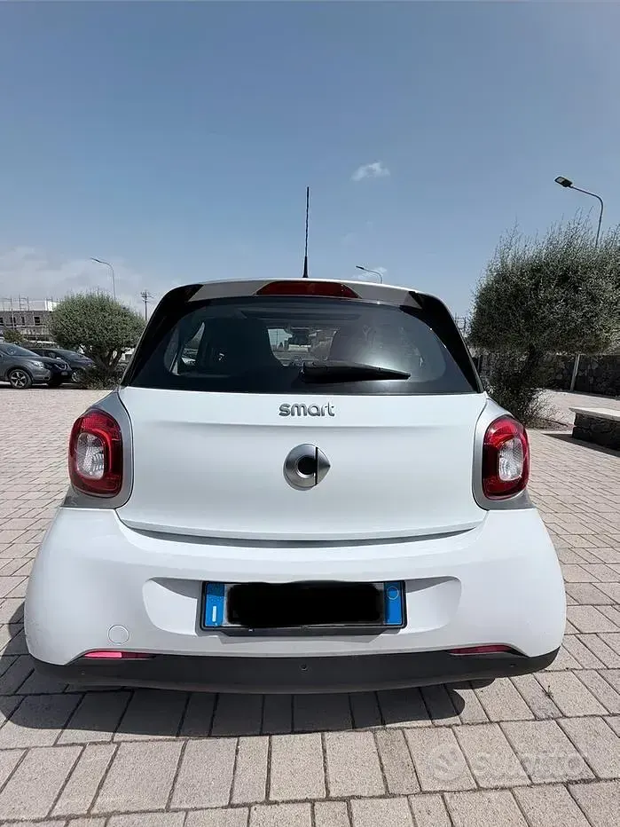 Usata Smart ForFour 71 CV (52 kW) 2015 Utilitaria
