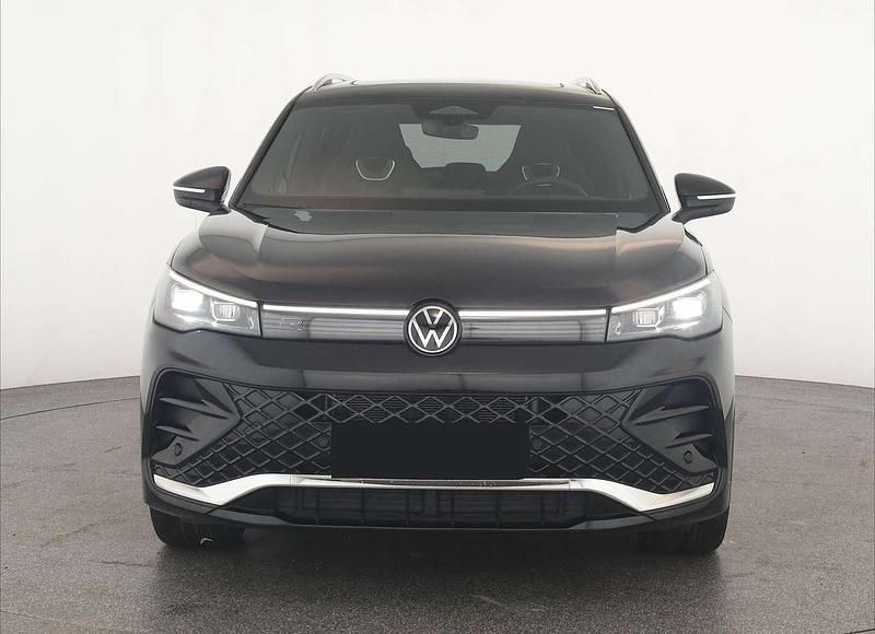 Usata VW Tiguan R-line 150 CV (110 kW) 2025 Nero SUV