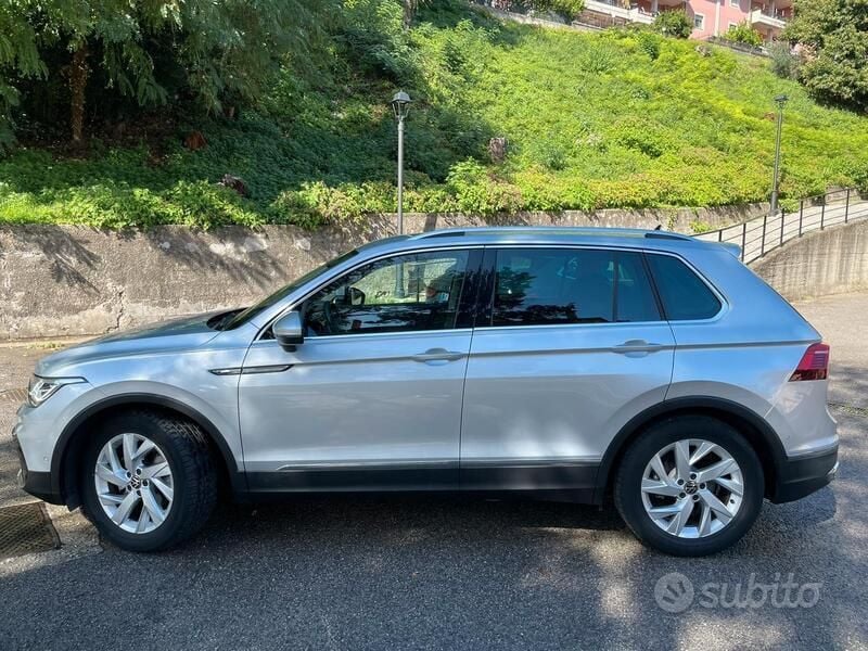 Usata VW Tiguan Elegance 150 CV (110 kW) 2021 Grigio SUV