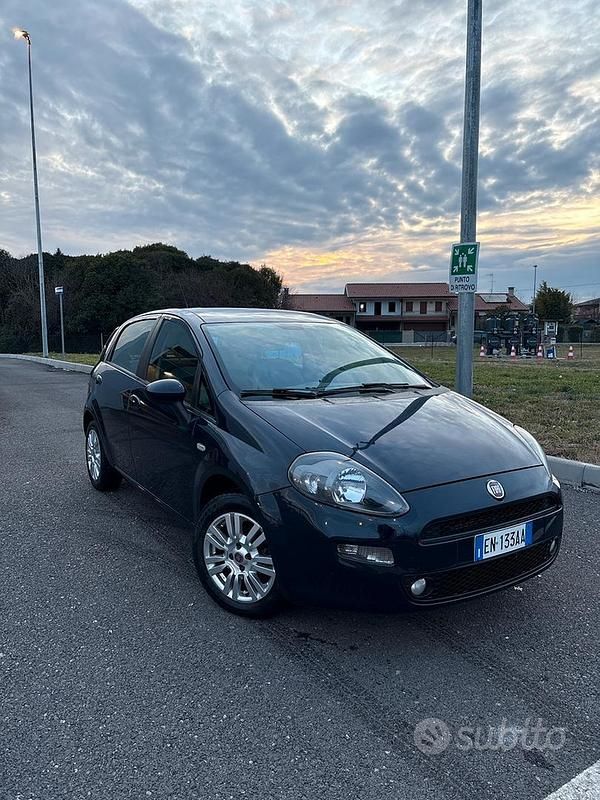 Usata Fiat Grande Punto 2012 Utilitaria