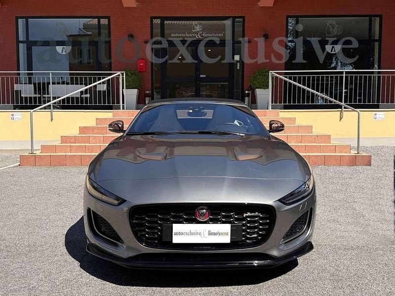 Usata Jaguar F-Type R-Dynamic 450 CV (330 kW) 2022 Grigio Cabrio
