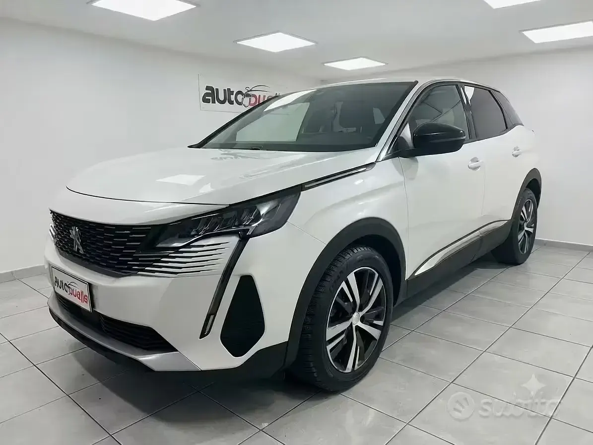 Usata Peugeot 3008 Allure 131 CV (96 kW) 2022 Bianco SUV
