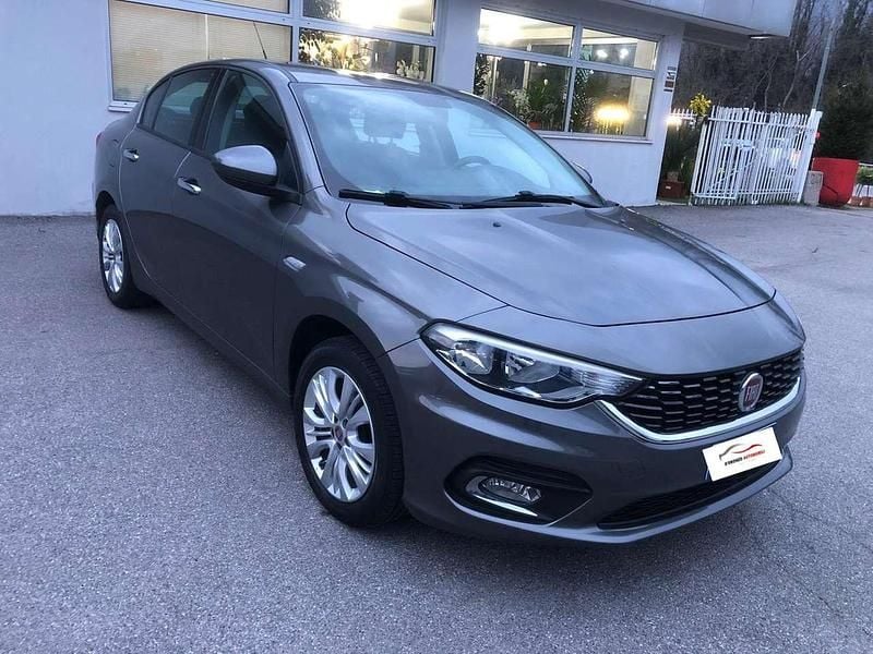Usata Fiat Tipo 95 CV (69 kW) 2016 Grigio Berlina