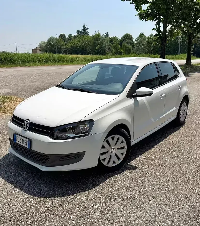 Usata VW Polo Comfortline 75 CV (55 kW) 2010 Bianco Utilitaria