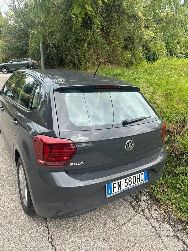 Usata VW Polo 65 CV (47 kW) 2018 Grigio Berlina