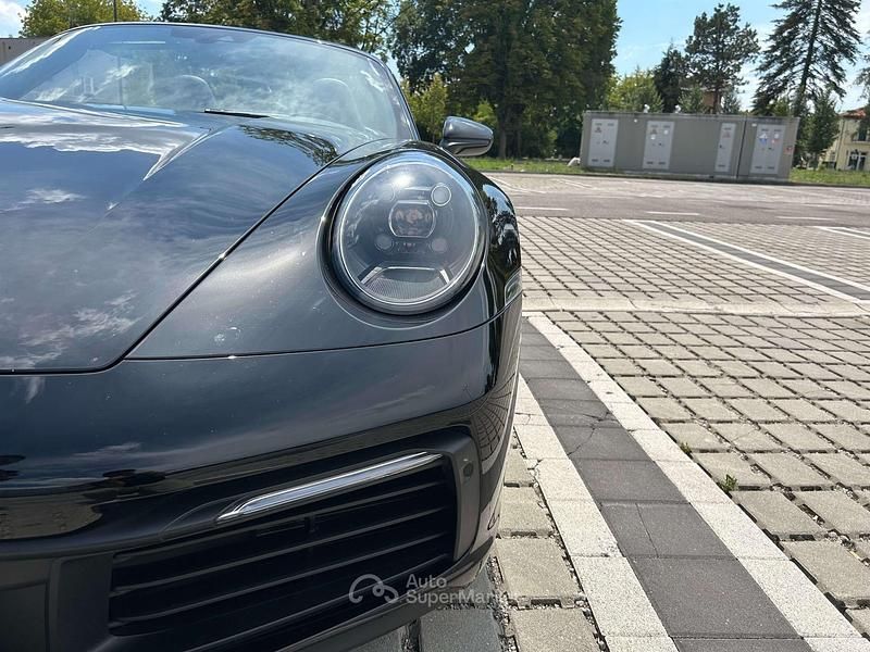 Usata Porsche 911 Carrera Cabriolet 385 CV (283 kW) 2020 Nero Cabrio