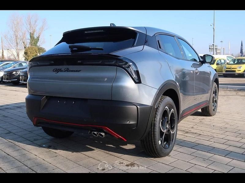 Nuova Alfa Romeo Junior Edizione Speciale 137 CV (100 kW) 2026 Gray SUV