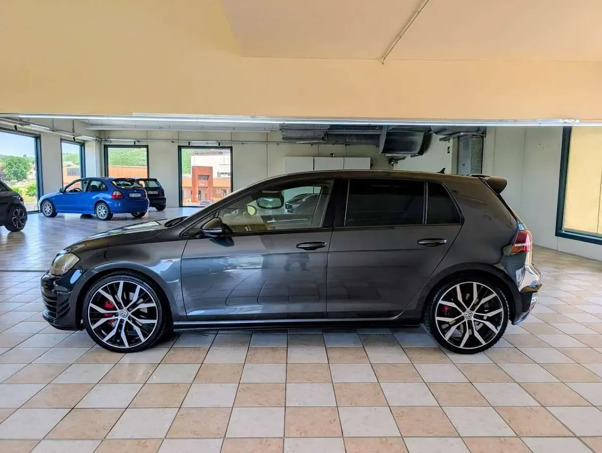 Usata VW Golf VII GTI 220 CV (161 kW) 2016 Dolphin grey Berlina