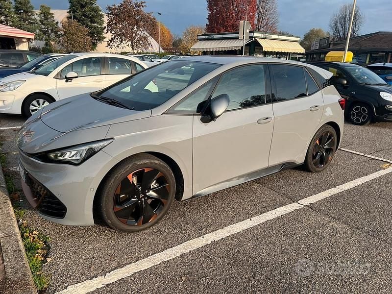 Usata Cupra Born 150 kW (204 CV) 2022 Grigio Utilitaria