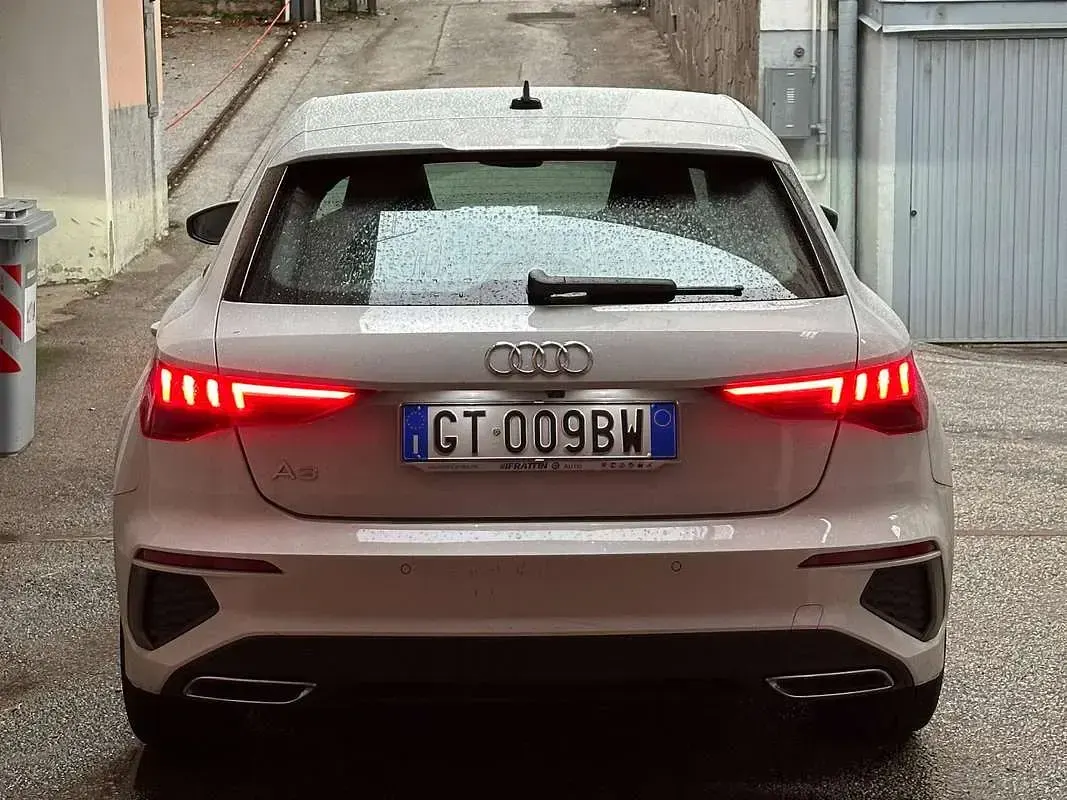 Usata Audi A3 S-Line 150 CV (110 kW) 2023 Bianco Berlina