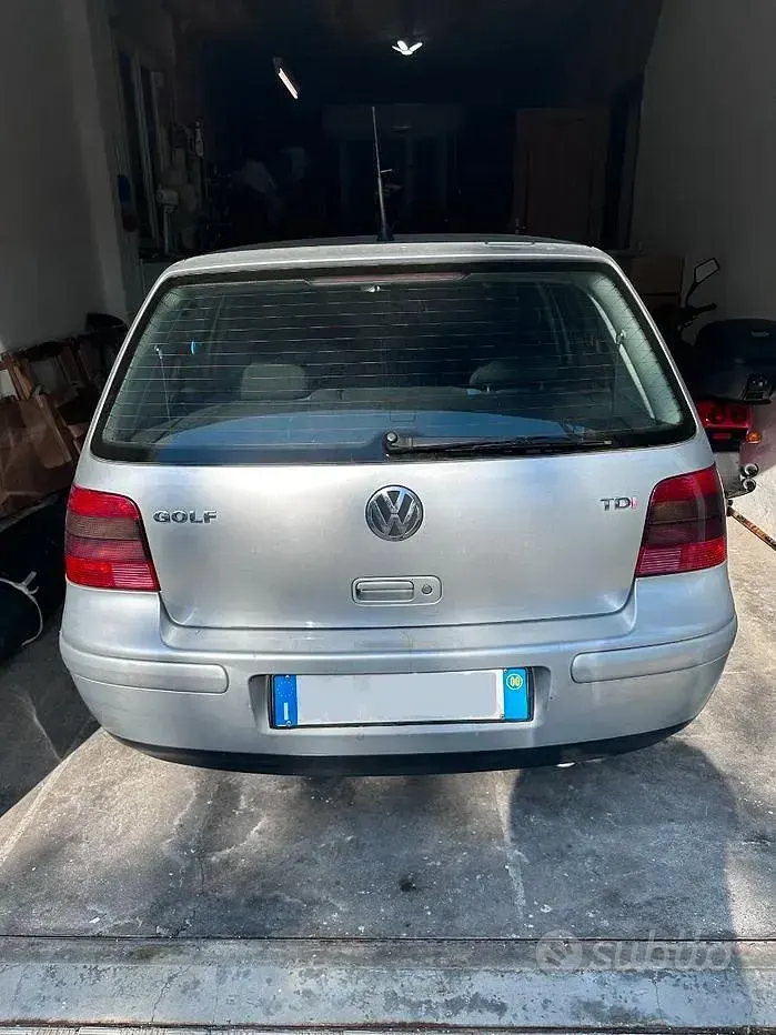 Usata VW Golf IV 110 CV (80 kW) 2000 Grigio Berlina