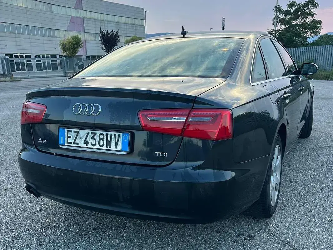 Usata Audi A6 177 CV (130 kW) 2014 Blu/azzurro Berlina